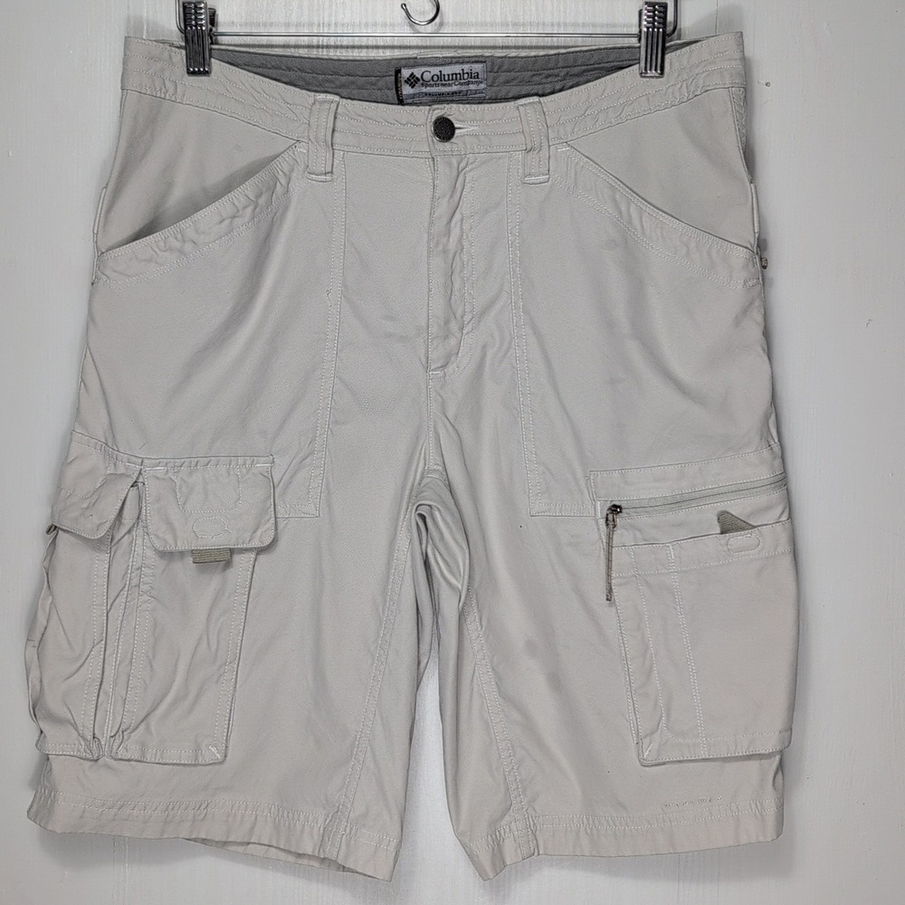 Columbia Titanium Omni-Dry Cargo Shorts Mens 32 Tan Hiking Outdoor Performance